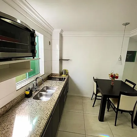 Apartamento Praia há 2min para 4 pessoas-3